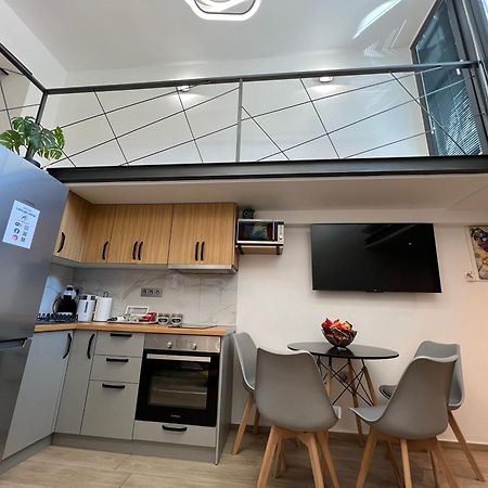 City Center Loft With Private Parking كافالا المظهر الخارجي الصورة