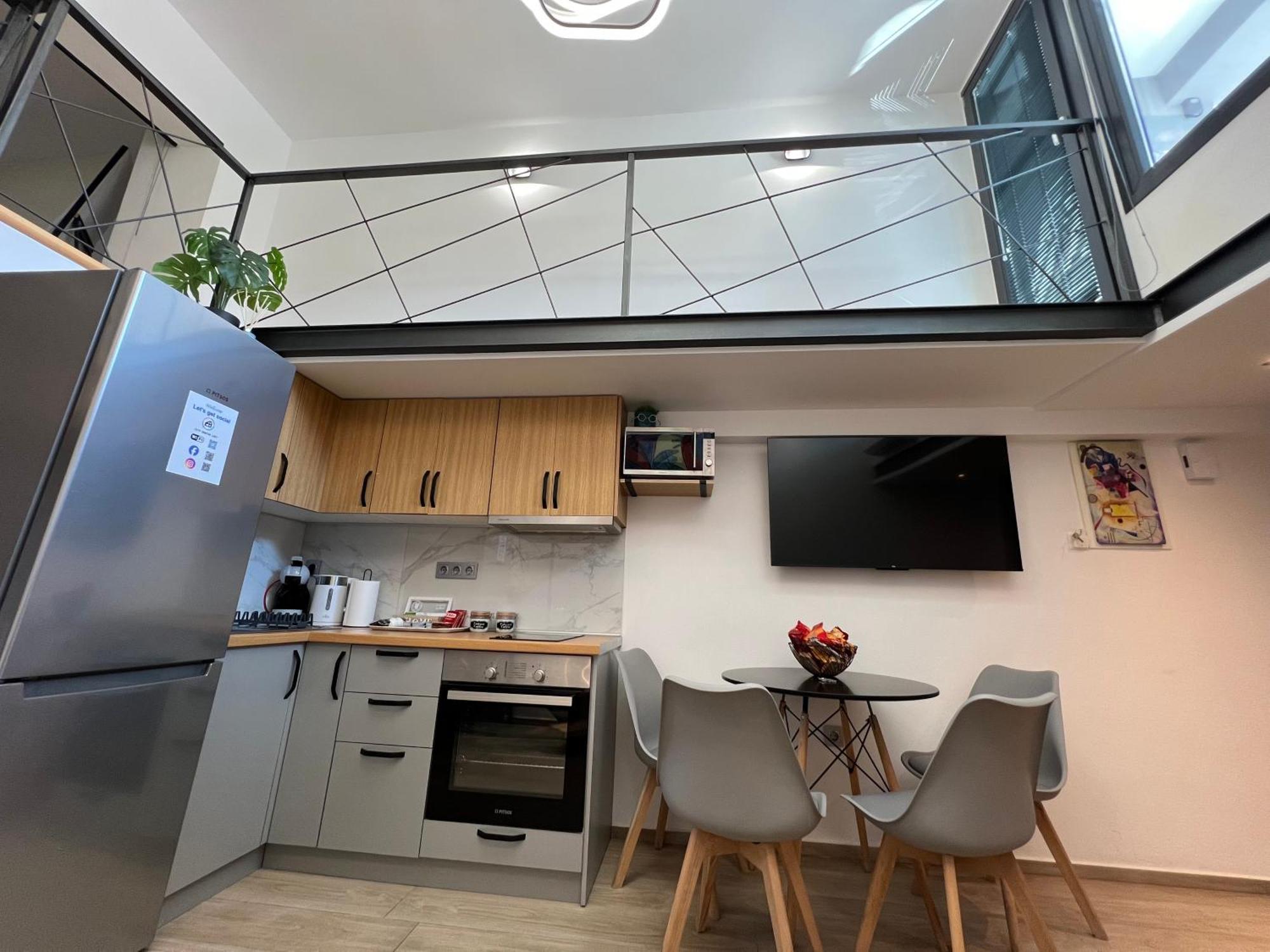 City Center Loft With Private Parking كافالا المظهر الخارجي الصورة