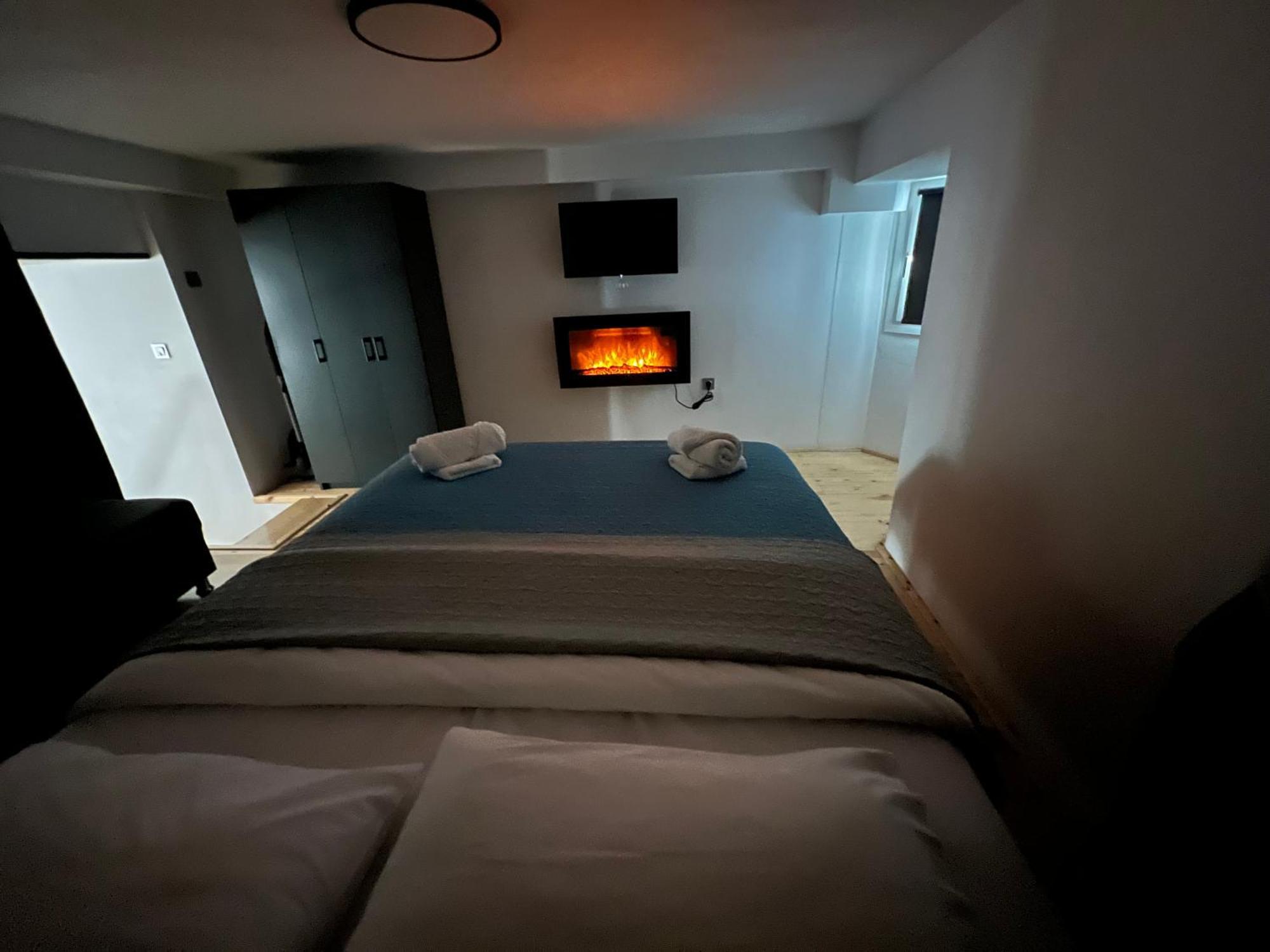 City Center Loft With Private Parking كافالا المظهر الخارجي الصورة