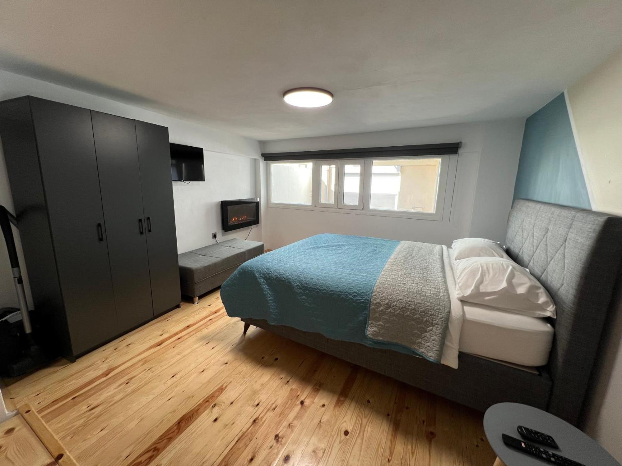 City Center Loft With Private Parking كافالا المظهر الخارجي الصورة