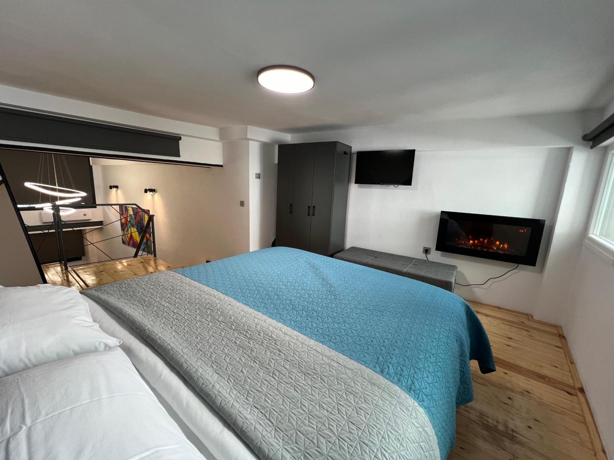 City Center Loft With Private Parking كافالا المظهر الخارجي الصورة