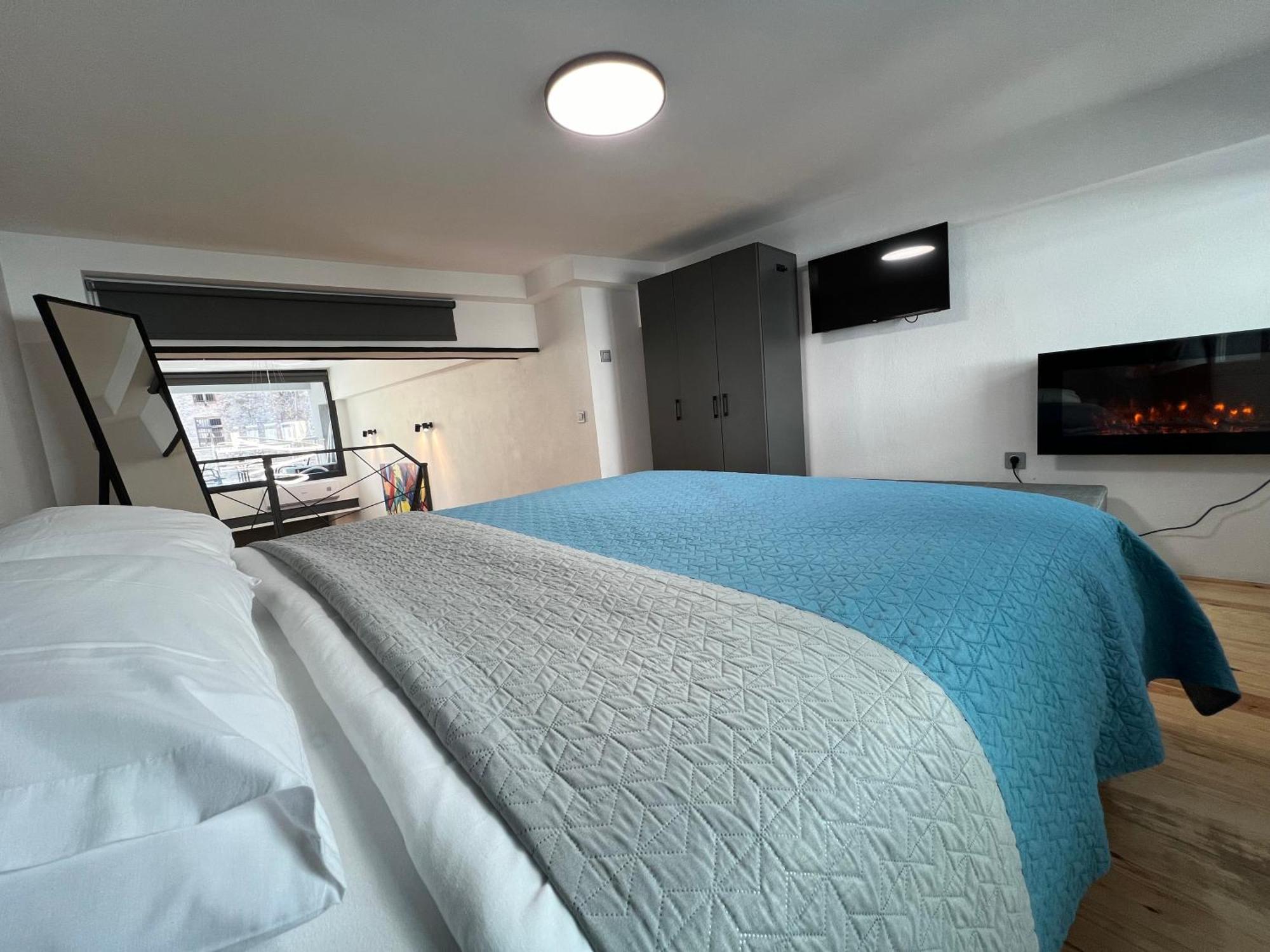 City Center Loft With Private Parking كافالا المظهر الخارجي الصورة